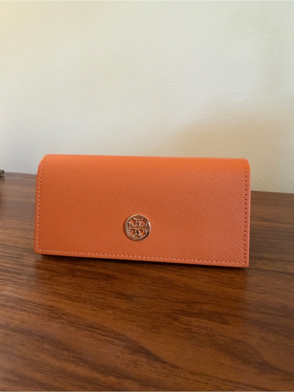 Tory Burch Oversized Black Square Frame Sunglasses - Picture 5 of 5